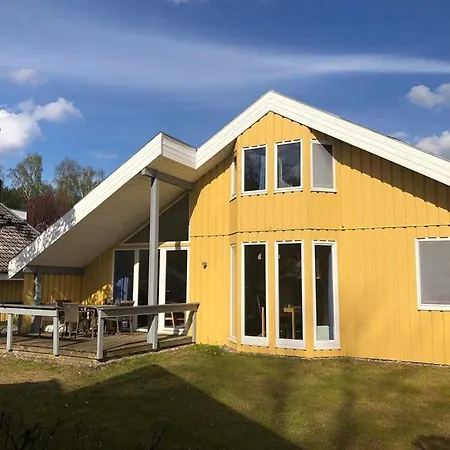 Holiday home Mirow In *